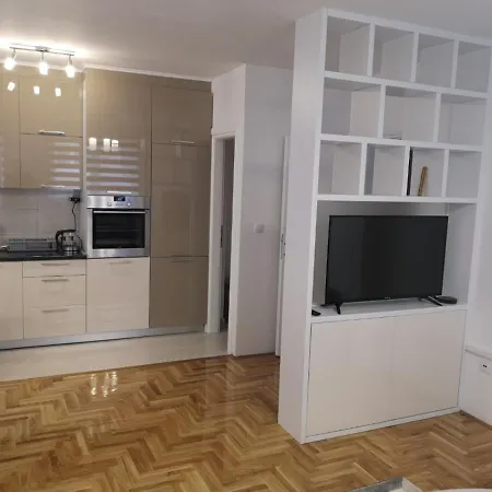 Gaga 1 Lejlighed Lukavica